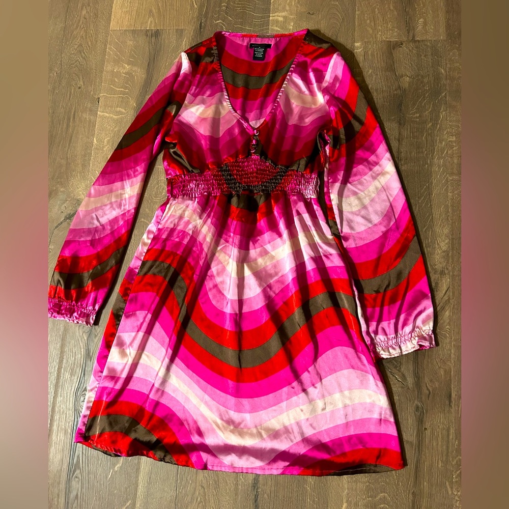 BCBGMaxazria 70’s Inspired Mini Dress (M)